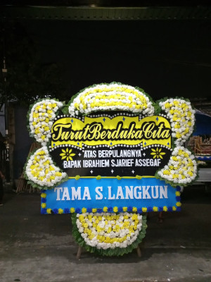Papan Bunga Duka di Talumolo